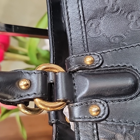 Gucci  EUC GG Signature Medium Scarlett Tote - Picture 4 of 10